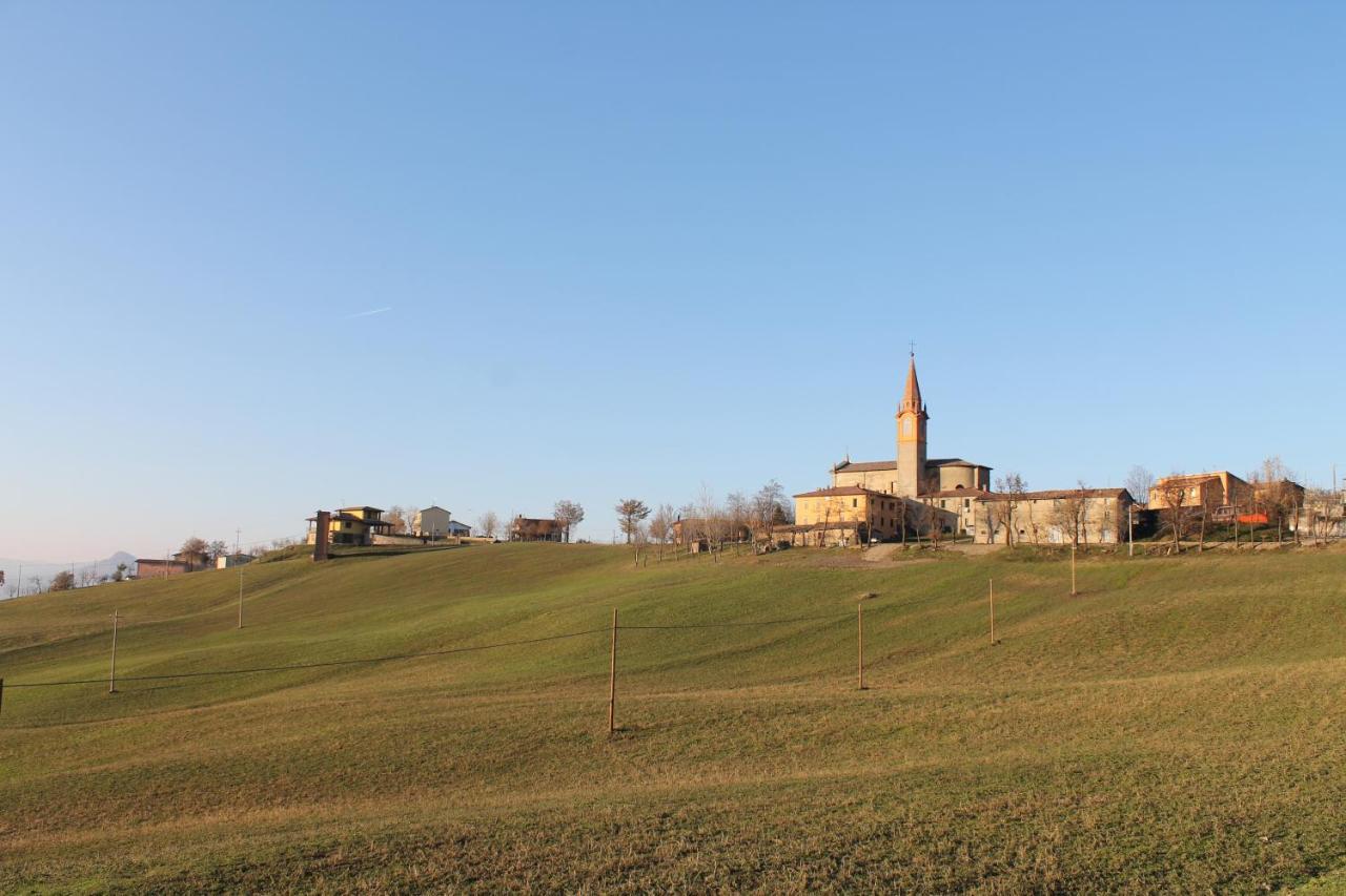 Отель Locanda Del Sole Montese Экстерьер фото