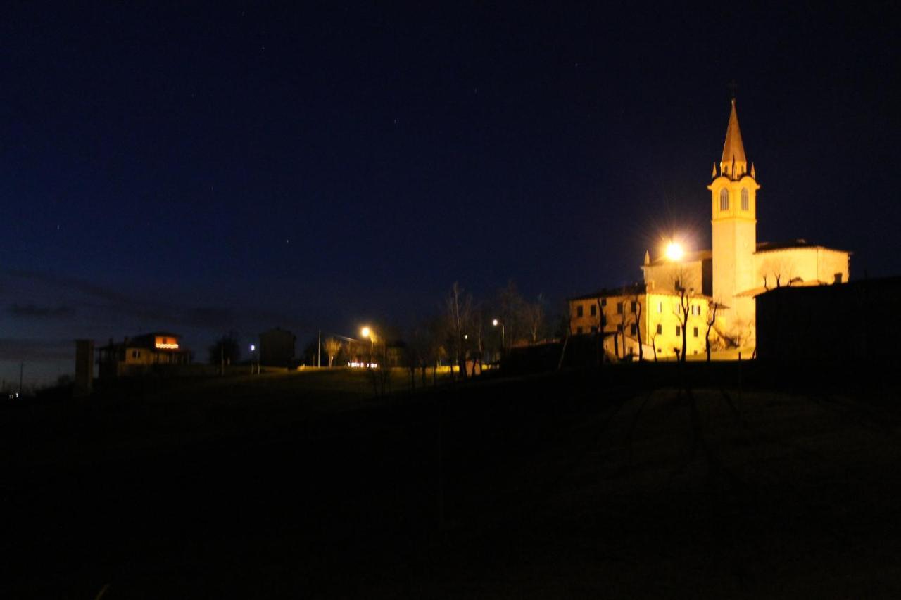 Отель Locanda Del Sole Montese Экстерьер фото