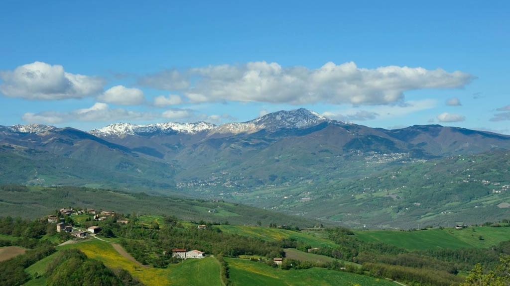 Отель Locanda Del Sole Montese Экстерьер фото